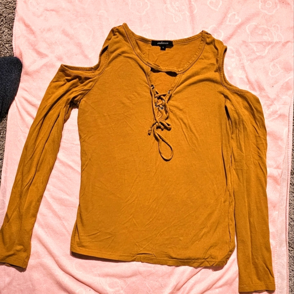 Shirt Gold large